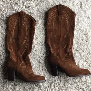 Brown suede Frye boots